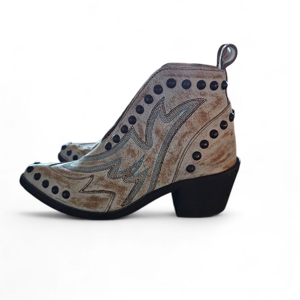 Circle G Women's Studded Booties - Snip Toe